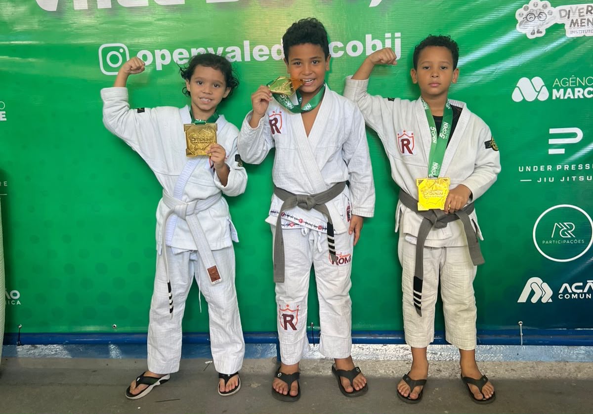 INSTITUTO ROMA CONQUISTA QUATRO MEDALHAS NO OPEN VALE DO AÇO DE JIU-JÍTSU